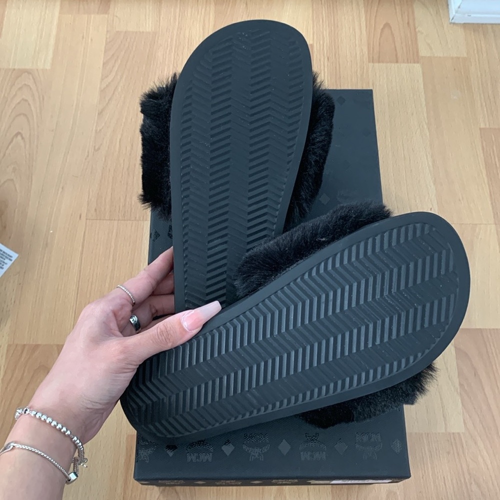 MCM Black Faux Fur Slide Logo Slide Sandals - Picture 9 of 9
